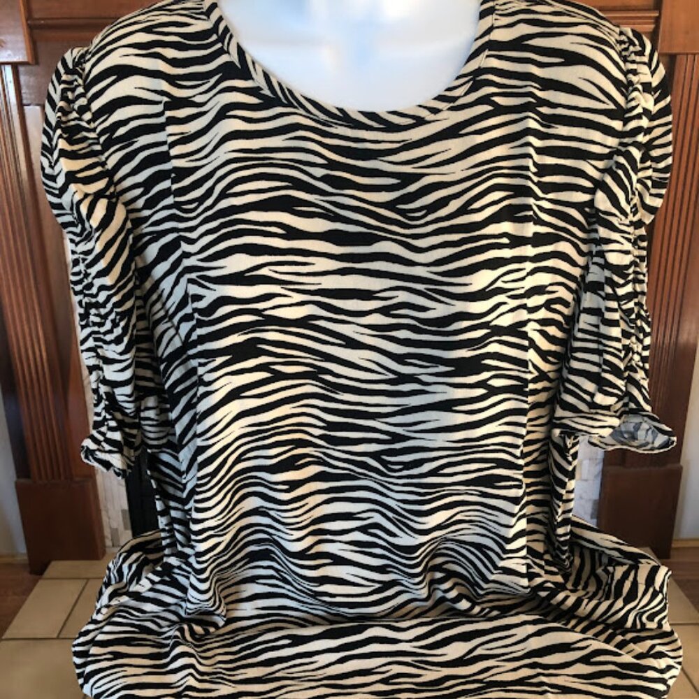 Loft animal print pullover top w/keyhole back - size XXL